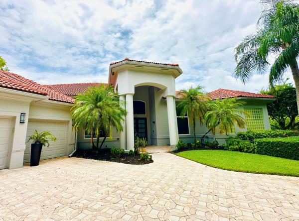 Binks Estates, 833 Forest Glen Ln, Wellington, Florida 33414, image 1