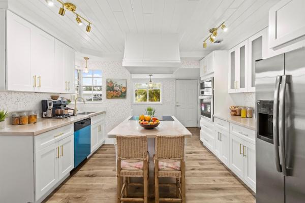 Palm Beach Gardens Estates, 379 Garden Blvd, Palm Beach Gardens, Florida 33410, image 1