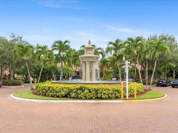 10288 Fox Trail Rd S. #311, Royal Palm Beach, Florida 33411, image 1