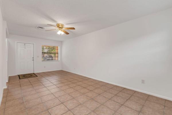Pinehurst Gardens Townhouses, 4330 Lilac St #F, Palm Beach Gardens, Florida 33410, image 2