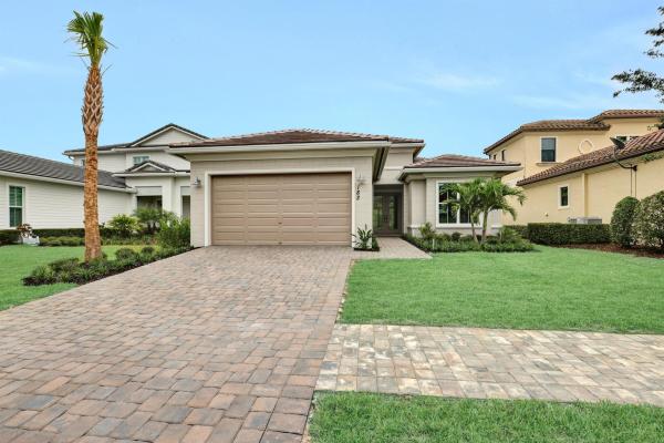 Tesoro Club, 182 SE Calmo Cir, Port St. Lucie, Florida 34984, image 1