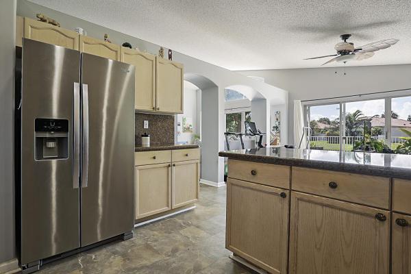 Golfview Village, 6195 Grand Cypress Cir, Lake Worth, Florida 33463, image 2