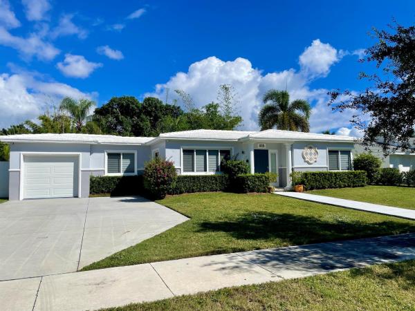 Broadmoor, 369 Valley Forge Rd, West Palm Beach, Florida 33405, image 1