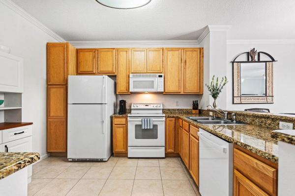 Melrose Verona Lakes, 9899 Porta Leona Ln, Boynton Beach, Florida 33472, image 2