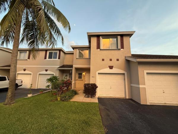 Crystal Lake Village, 846 NW 42nd Pl, Deerfield Beach, Florida 33064, image 1