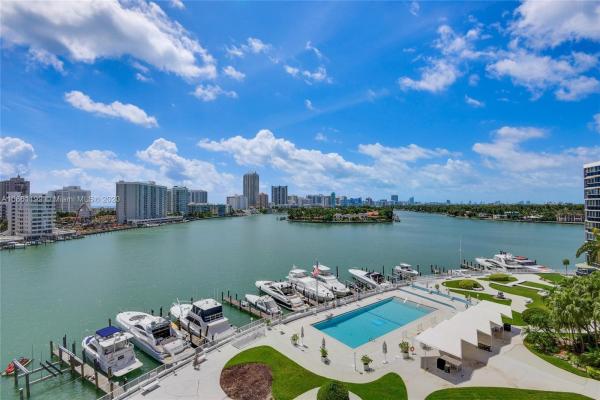 King Cole, 900 Bay Dr 706, Miami Beach, Florida 33141, image 1