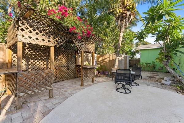 Lake Osborne Estates, 1320 Ontario Dr, Lake Worth, Florida 33461, image 2