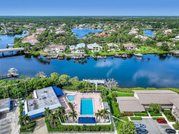 18390 SE Wood Haven Ln #E, Jupiter, Florida 33469, image 1