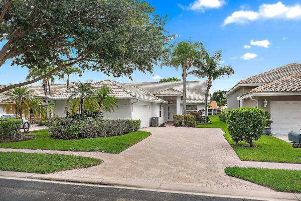 Palm Beach Bath & Tennis, 5530 Grande Palm Cir, Delray Beach, Florida 33484, image 1