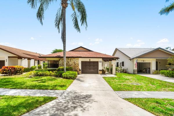 Fairmont Place, 4932 Boxwood Cir, Boynton Beach, Florida 33436, image 1