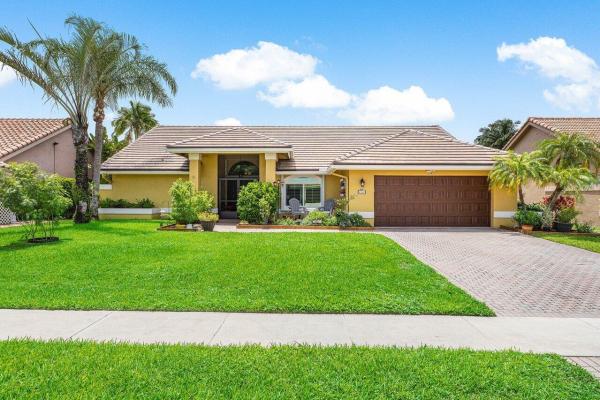 Lakeview Estates, 6569 Blue Bay Cir, Lake Worth Beach, Florida 33467, image 1