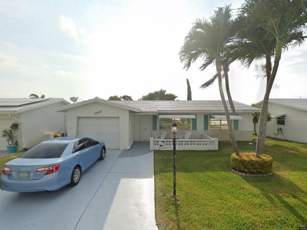 Palm Beach Leisureville, 1307 SW 24th St, Boynton Beach, Florida 33426, image 1