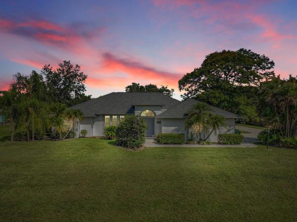 Paar Estates, 204 SW Gettysburg Dr, Port St. Lucie, Florida 34953, image 1