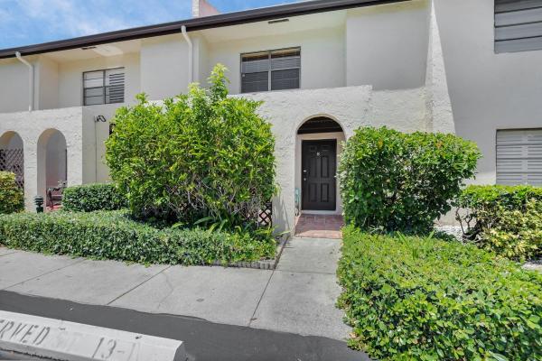 Fairways Of Boca Lago, 21207 Lago Cir #E, Boca Raton, Florida 33433, image 1