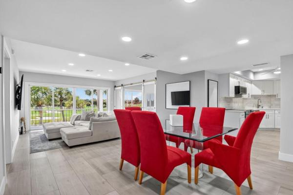 Garden Court Villas, 1701 Presidential Way #A203, West Palm Beach, Florida 33401, image 2