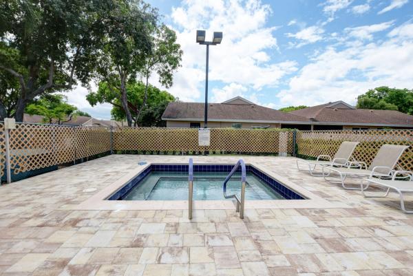 Eastgate At Whisper Walk, 8129 Springtree Rd, Boca Raton, Florida 33496, image 2