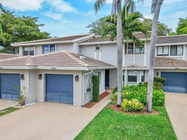 The Townhomes Of Deer Creek, 624 N Deer Creek North Shore Dr, Deerfield Beach, Florida 33442, image 1