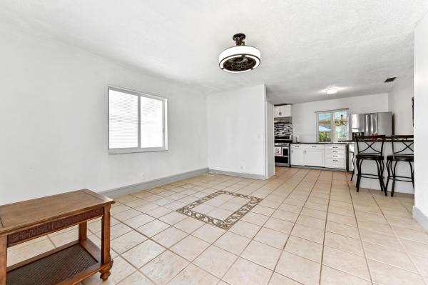 Lake Osborne Estates, 5574 Lake Geneva Dr, Lake Worth, Florida 33461, image 3