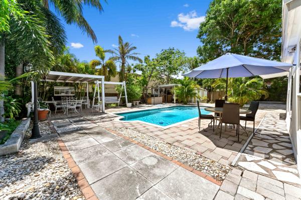 Lake Osborne Estates, 5574 Lake Geneva Dr, Lake Worth, Florida 33461, image 1