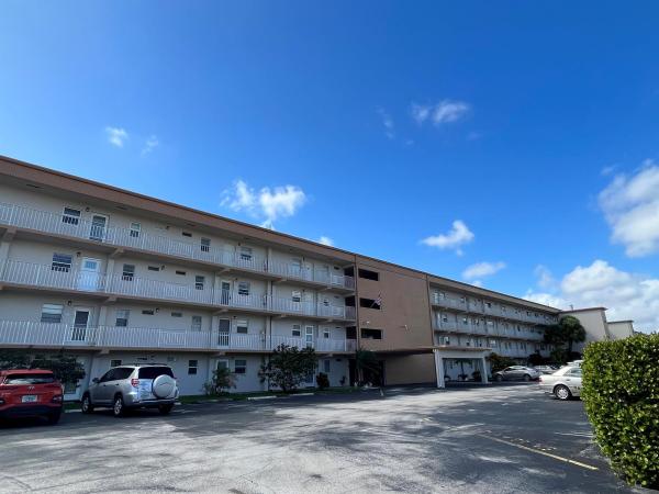 Village Royale Greenhaven, 230 NE 26th Ave #414, Boynton Beach, Florida 33435, image 1