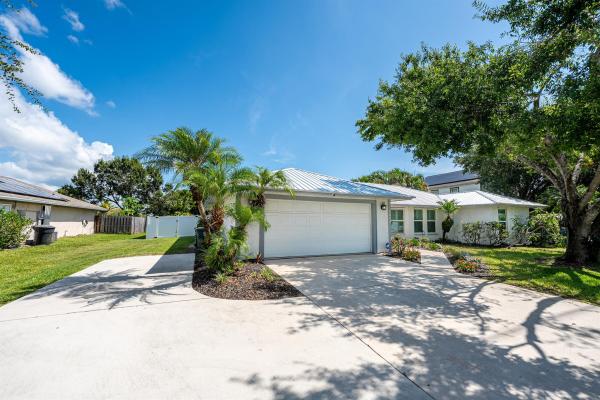 Park Trail Acres, 1004 W Weatherbee Rd, Fort Pierce, Florida 34982, image 1