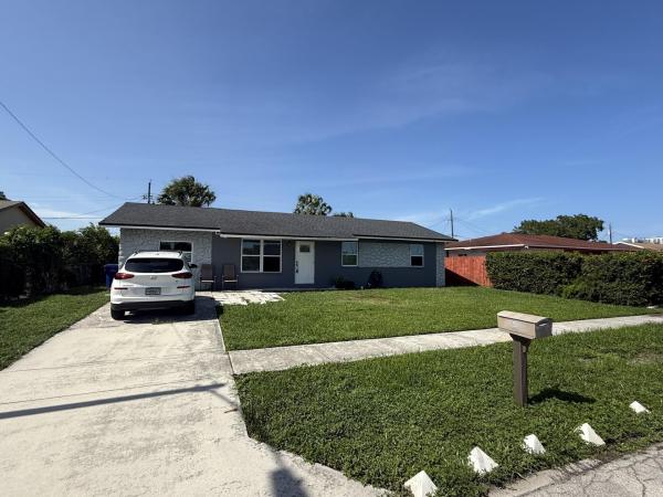 Park Manor, 640 W 34th St, Riviera Beach, Florida 33404, image 1