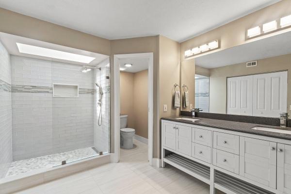 Briarwood At Eastpointe Country Club, 6944 Briarlake Cir #203, Palm Beach Gardens, Florida 33418, image 2