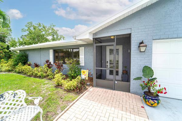 392 SW Molloy St, Port St. Lucie, Florida 34984, image 1