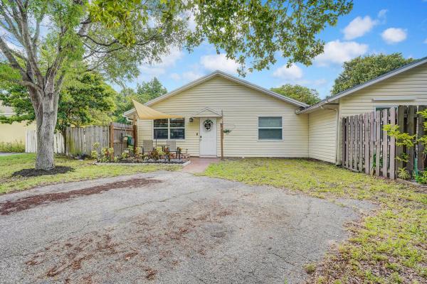 Parkway Village, 8716 Crater Ter, West Palm Beach, Florida 33403, image 1