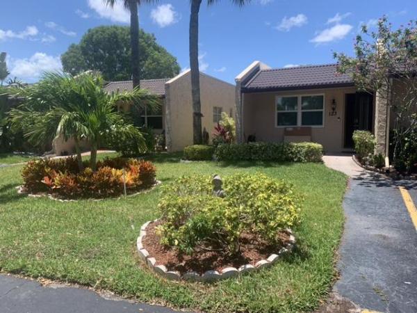 Golden Lakes Village, 123 Lake Gloria Dr, West Palm Beach, Florida 33411, image 1