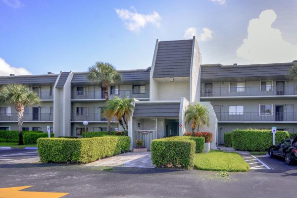 4080 Tivoli Ct #303, Lake Worth Beach, Florida 33467, image 1
