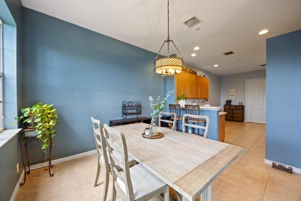 Carriage Pointe Townhomes, 34 Lancaster Rd, Boynton Beach, Florida 33426, image 2