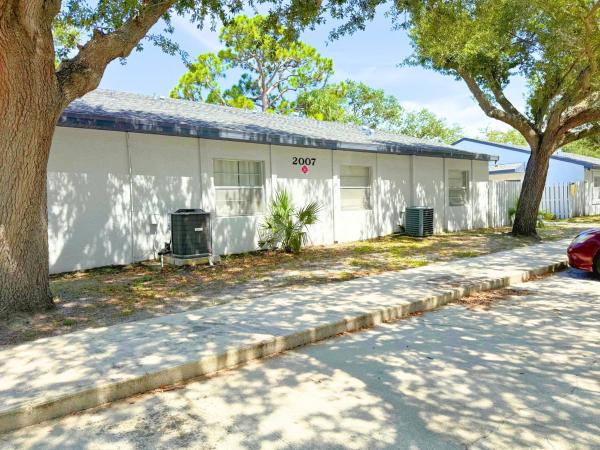 Southern Courtyard, 2007 Oleander Blvd #C, Fort Pierce, Florida 34950, image 1