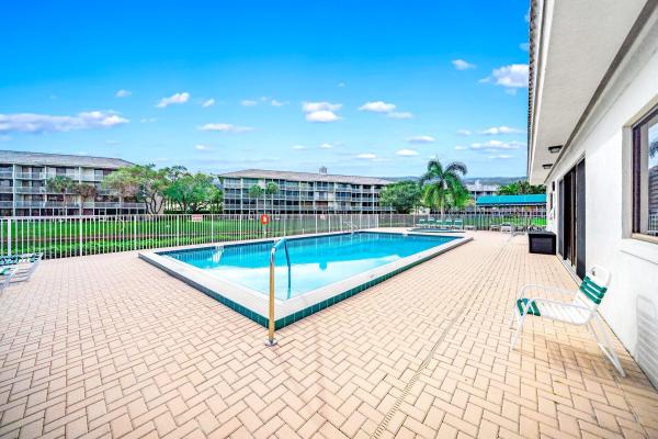Whitehall At Camino Real, 6109 Balboa Cir #302, Boca Raton, Florida 33433, image 2