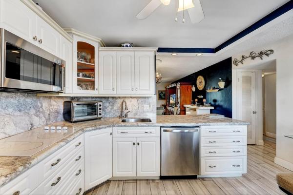 Village Royale Evergreen, 2615 NE 1st Ct #204, Boynton Beach, Florida 33435, image 1