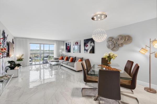 Huntington Lakes 5, 7260 Kinghurst Dr #401, Delray Beach, Florida 33446, image 1