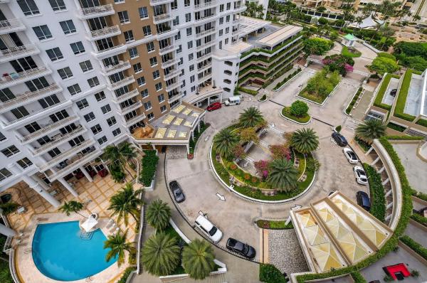 Courvoisier Courts, 701 Brickell Key Blvd #1604, Miami, Florida 33131, image 1