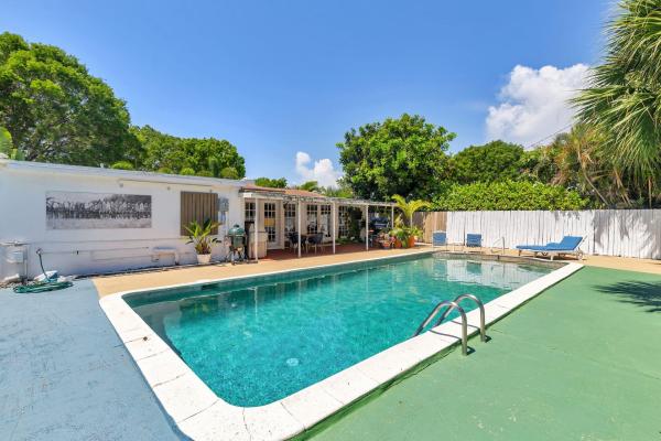 Lake Forest Park, 235 Forest Hill Blvd, West Palm Beach, Florida 33405, image 3