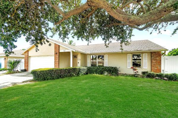 981 Wynndale Way, Lantana, Florida 33462, image 1