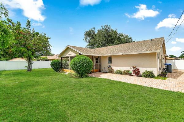 981 Wynndale Way, Lantana, Florida 33462, image 1