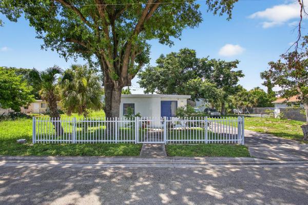 Dunbar Terrace, 1181 W 32nd St, Riviera Beach, Florida 33404, image 1