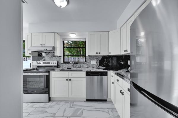 498 NE 42nd St, Boca Raton, Florida 33431, image 1