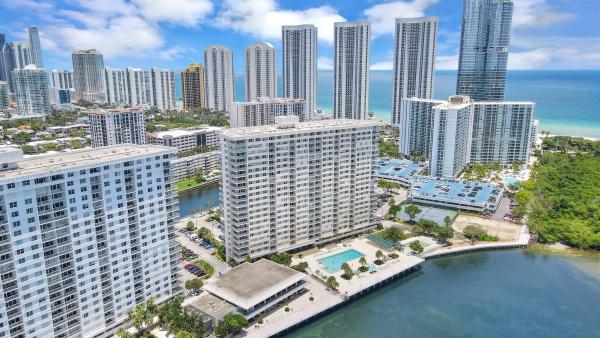 Arlen House Central, 300 Bayview Dr 1703, Sunny Isles Beach, Florida 33160, image 1