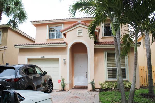 Tahoe At Lakes Of Laguna, 4434 Lake Lucerne Cir, West Palm Beach, Florida 33409, image 1