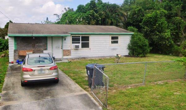 Hypoluxo Village, 3267 Hurricane Dr, Lake Worth Beach, Florida 33462, image 1