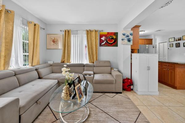 Esquire Lake Estates, 2341 NW 12th Ct, Pompano Beach, Florida 33069, image 2