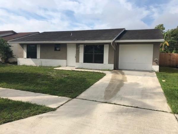 Lantana Homes, 5862 Triphammer Rd, Lake Worth Beach, Florida 33463, image 1