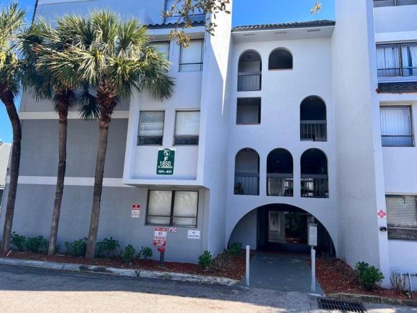 Presidential Golfview, 1820 N Congress Ave #302, West Palm Beach, Florida 33401, image 1