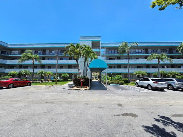 Fairway Club, 4725 Lucerne Lakes Blvd #413, Lake Worth Beach, Florida 33467, image 1