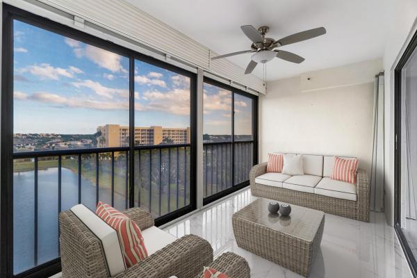 Huntington Lakes 5, 7310 Ashford Pl #704, Delray Beach, Florida 33446, image 1